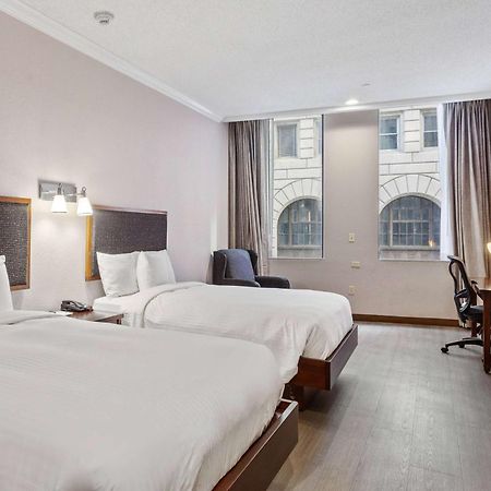 Wyndham Garden Baronne Plaza Hotel New Orleans Exterior photo
