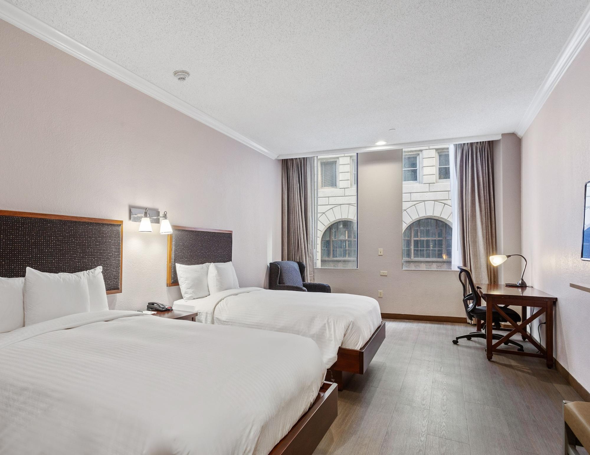 Wyndham Garden Baronne Plaza Hotel New Orleans Exterior photo